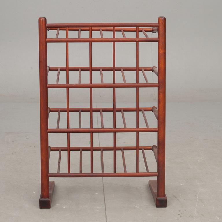 TIDNINGSSTÄLL/NOTSTÄLL, 1900-talets andra hälft.