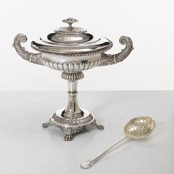 A Swedish silver sugarbowl, marks of Gustaf Folcker, Stockholm 1829.