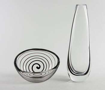 VAS och SKÅL, glas, Vicke Lindstrand, Kosta, sign.