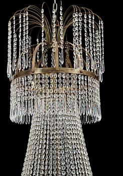 A late Gustavian style 20th Century twelve-light chandelier.