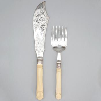 SERVERINGSBESTICK, 2 st, silver, W Yates, Sheffield, 1905.