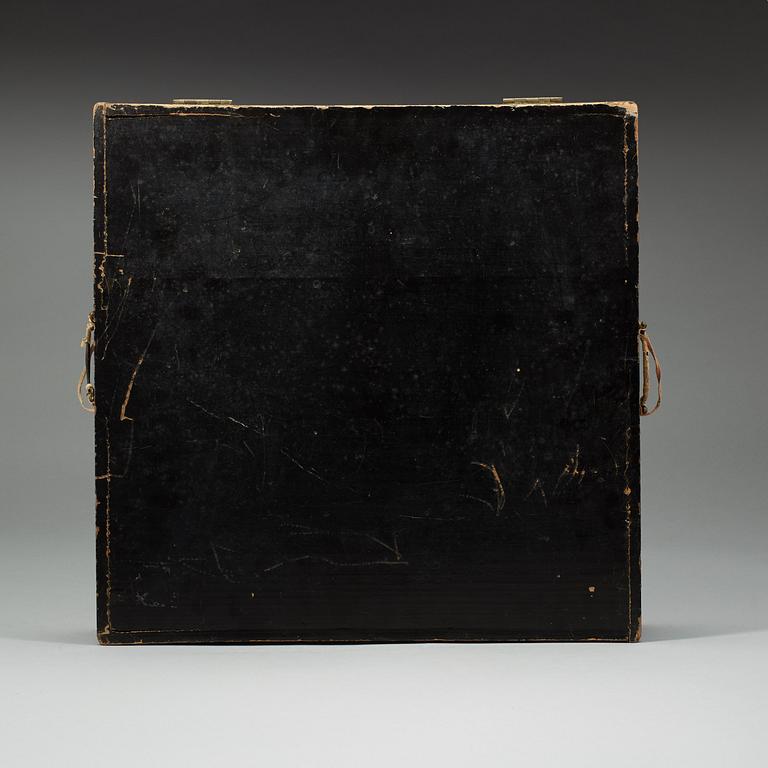 A lacquered box with cover, Qing dynasty, 19th Century.