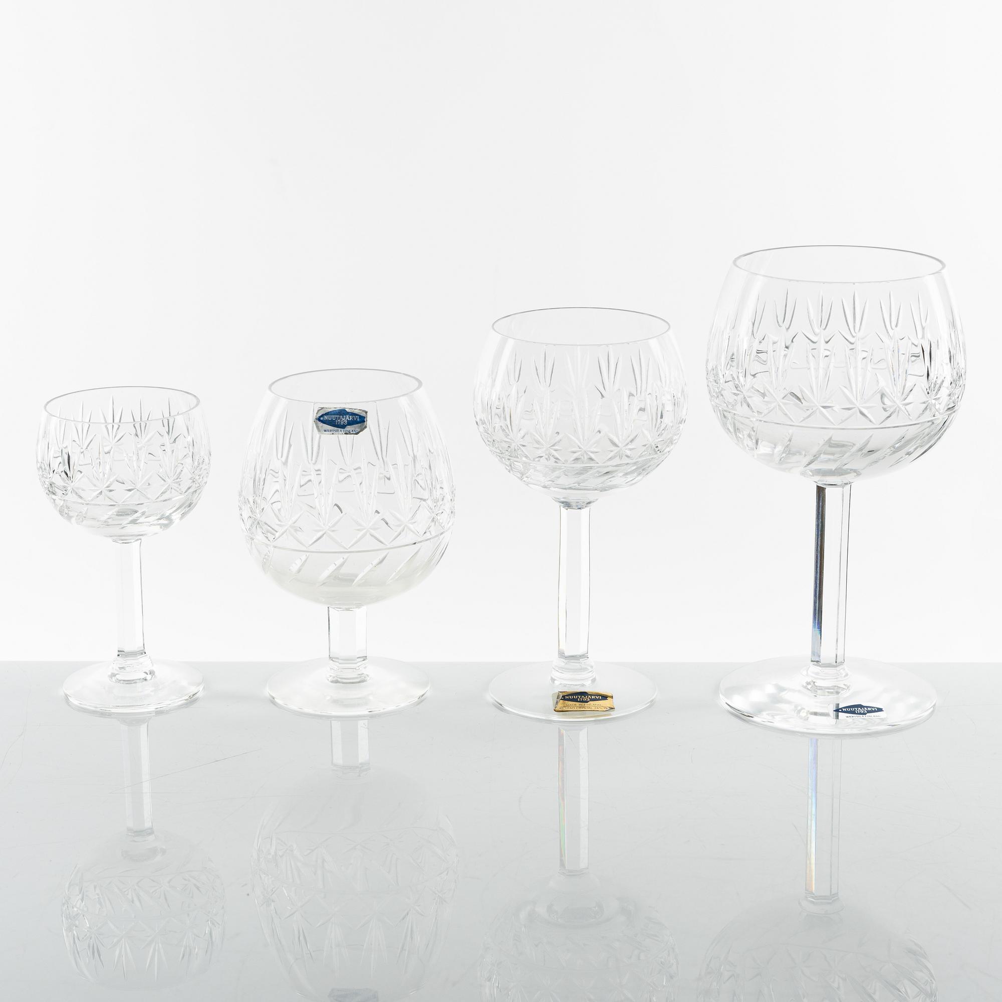 Glasservis, ca 91 delar, "Leo", Riihimäki/Nuutajärvi Notsjö, Finland.