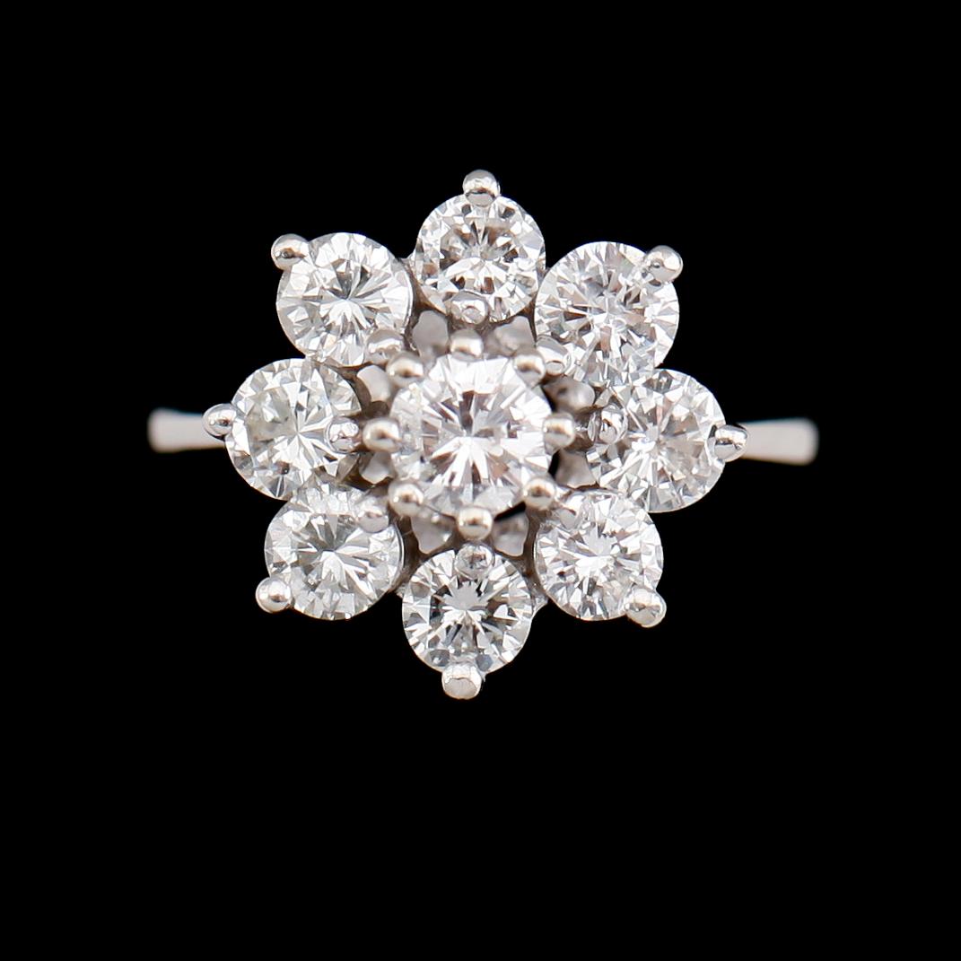 RING, 14 k vitguld, briljantslipade diamanter tot ca 1.65 ct.