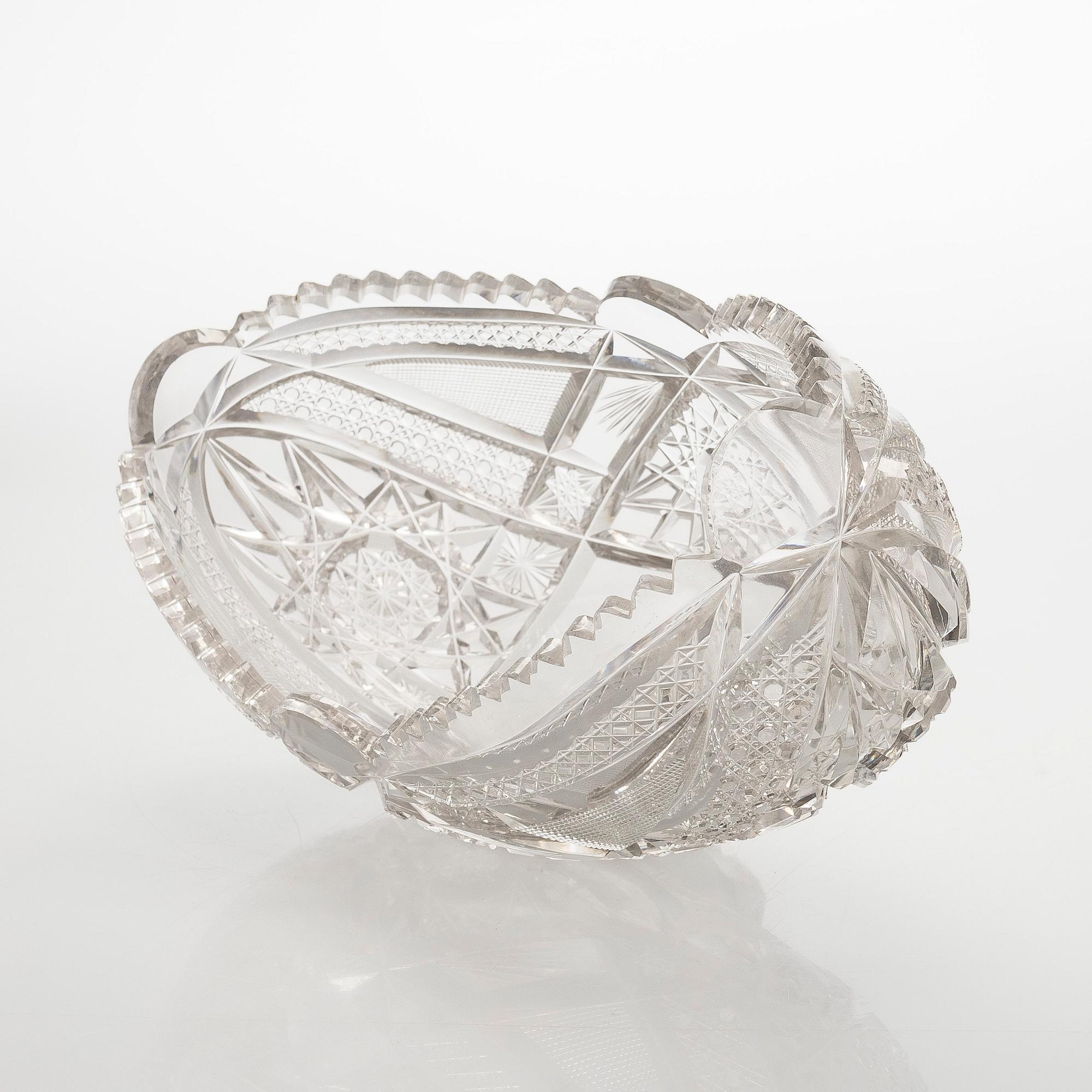 Malja, kristallia, 1900-luvun puoliväli.