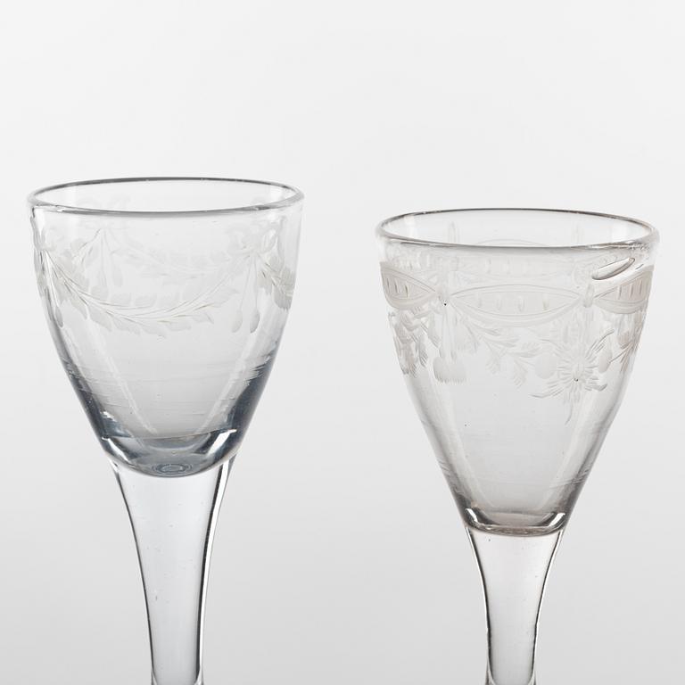 Glas, 13 st, omkring år 1800.