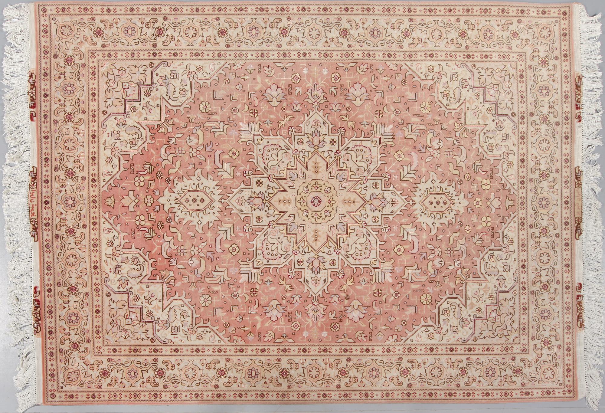 MATTA, troligen Täbris, 1900-talets senare del, 200 x 150 cm.