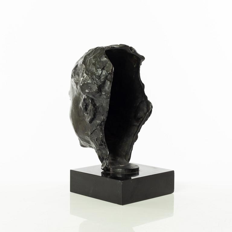 Gudmar Olovson, sculpture. Signed. Numbered. Foundry mark. Bronze, total height 26 cm, length 19 cm.