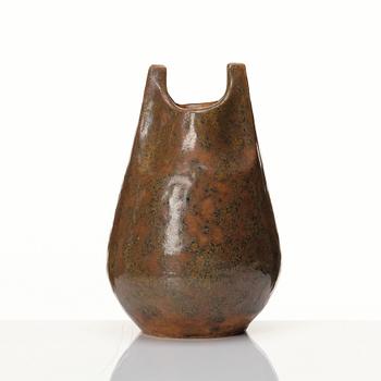 Anders & Bess Wissler, a stoneware vase, Ateljé Solklinten, Mariefred, Sweden 1915.