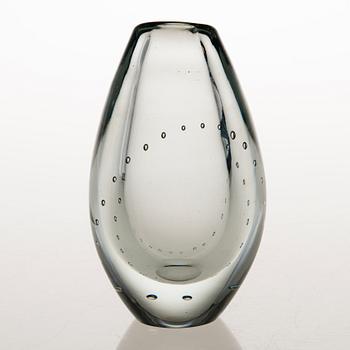 GUNNEL NYMAN, A 'String of Pearls' glass vase, signed G. Nyman, Nuutajärvi Notsjö -57.