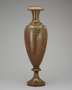 A large vase, 19th Century.