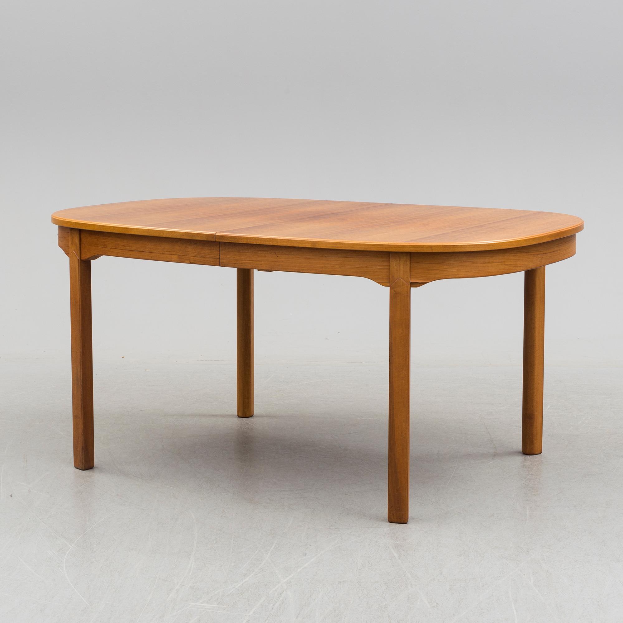 CARL MALMSTEN, matbord, tre iläggsskivor, "Ambassadör", för Åfors Möbelfabrik, 1900-talets andra hälft.