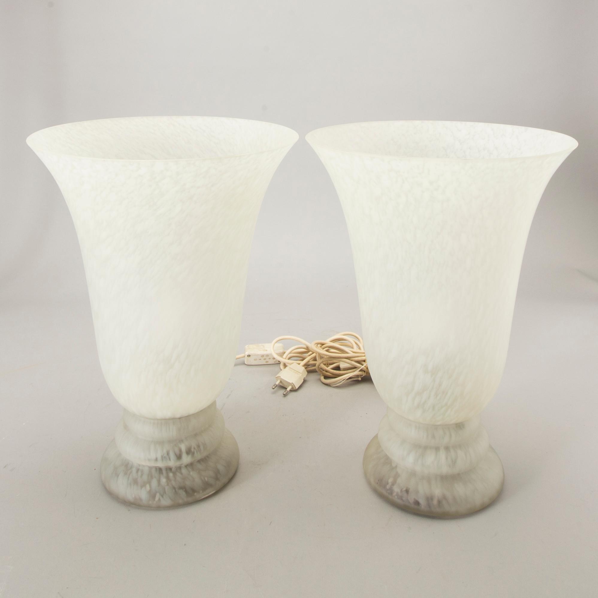 Table lamps a pair of CVV ​​Vianne France late 20th century.