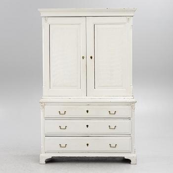 A late Gustavian cabinet, circa 1800.