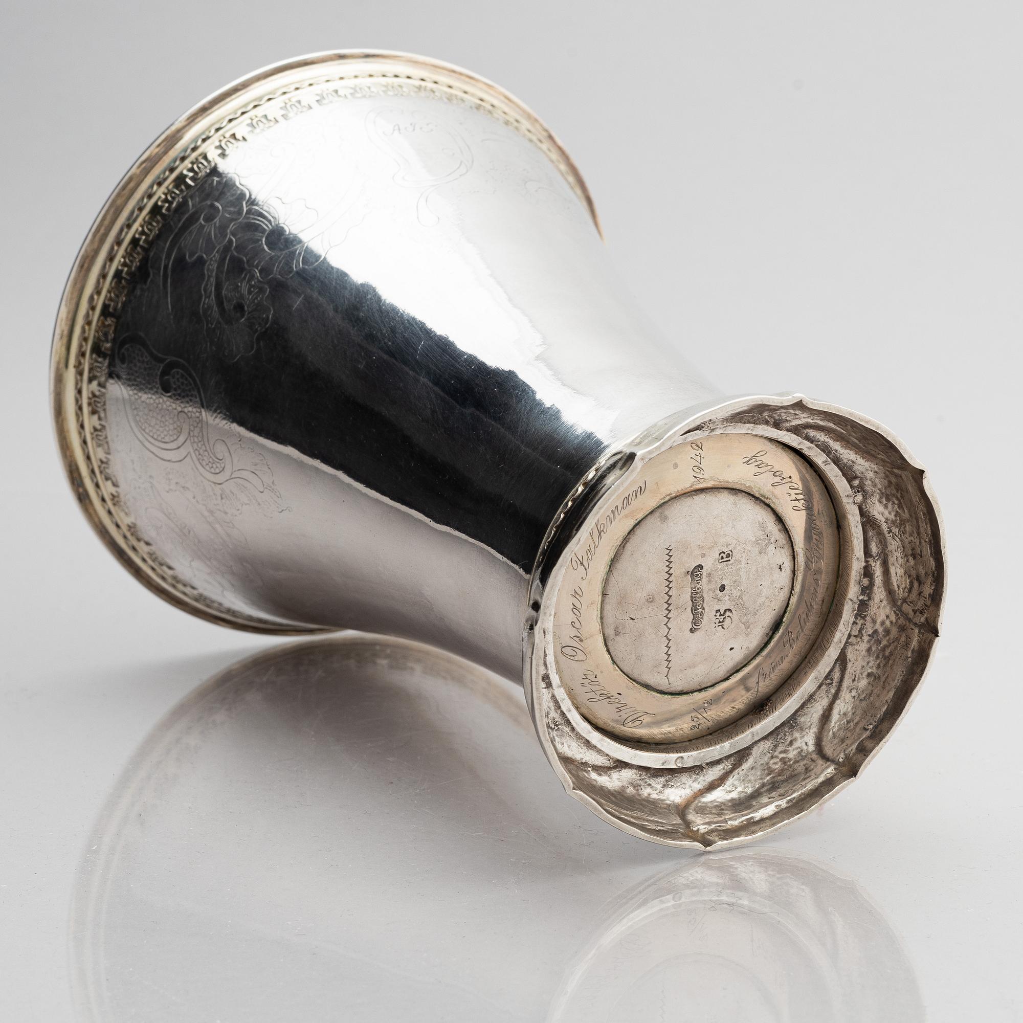 Carl Fahlberg, bägare, delvis förgyllt silver, Uppsala 1760. Rokoko.