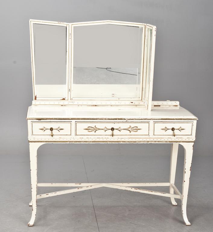 TOILETTEBORD, gustaviansk stil. Sekelskiftet 1900.