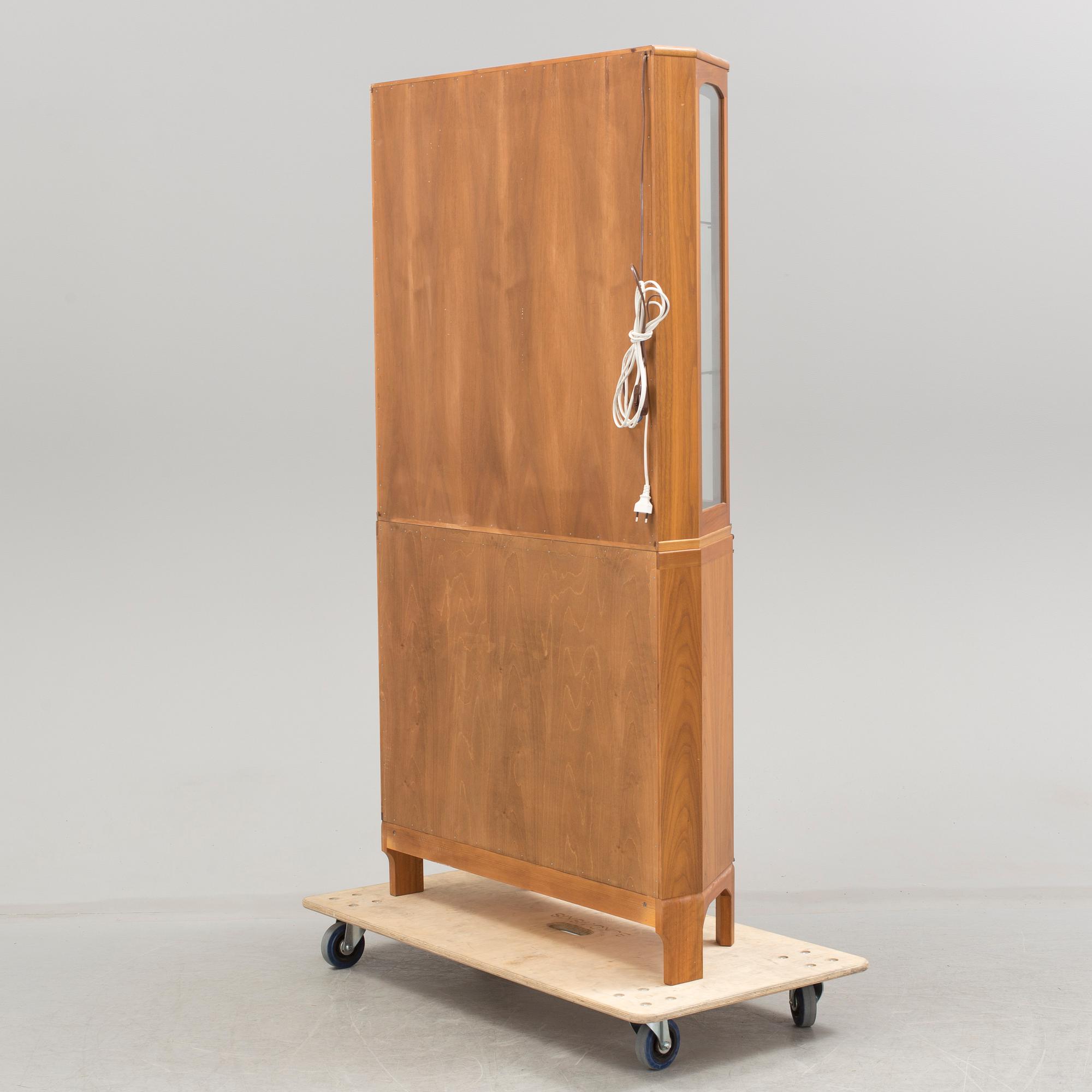 CARL MALMSTEN, Vitrinskåp. "Undantaget".