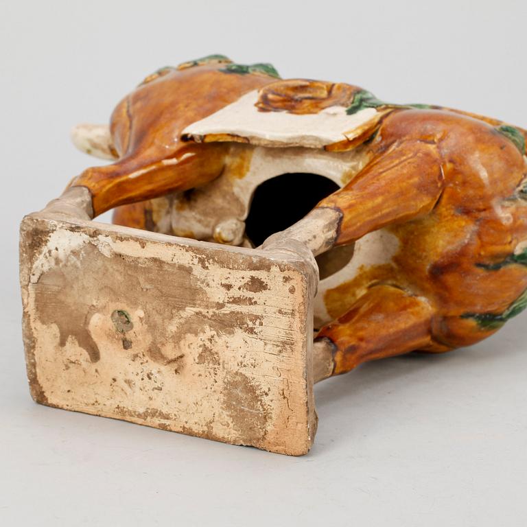 FIGURIN, lergods, Tang-stil, Kina, 1900/2000-tal.