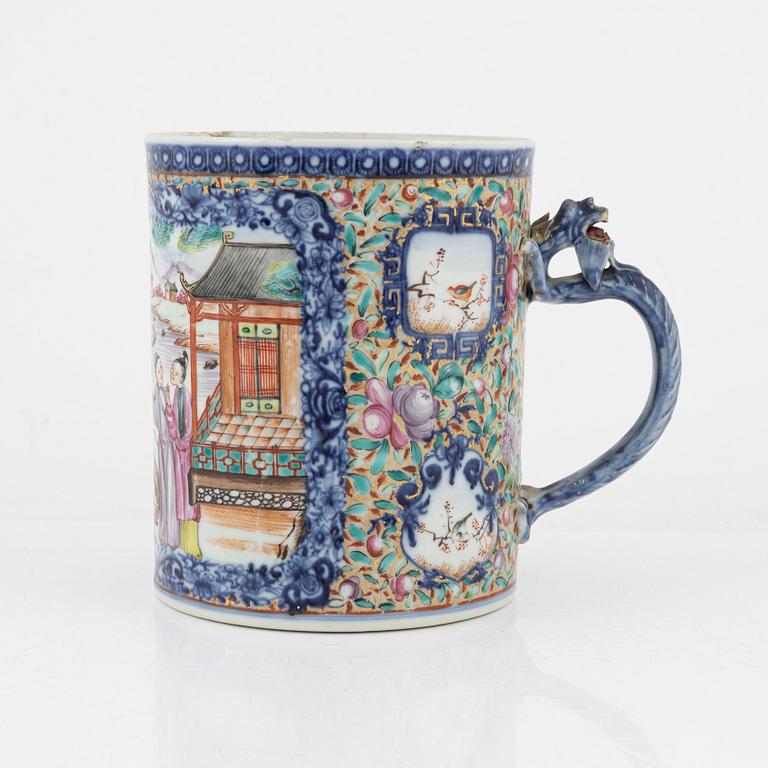 A large famille rose tankard, Qing dynasty, 18th Century.