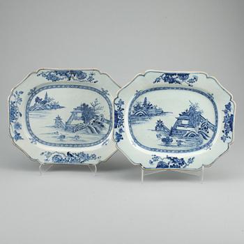 STEKFAT, ett par, porslin, Qingdynastin, Qianlong (1736-1795).