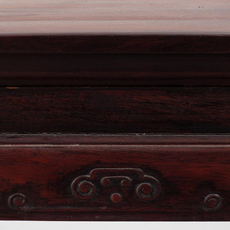 Bord, hardwood, Kina, sen Qingdynsti/tidigt 1900-tal.