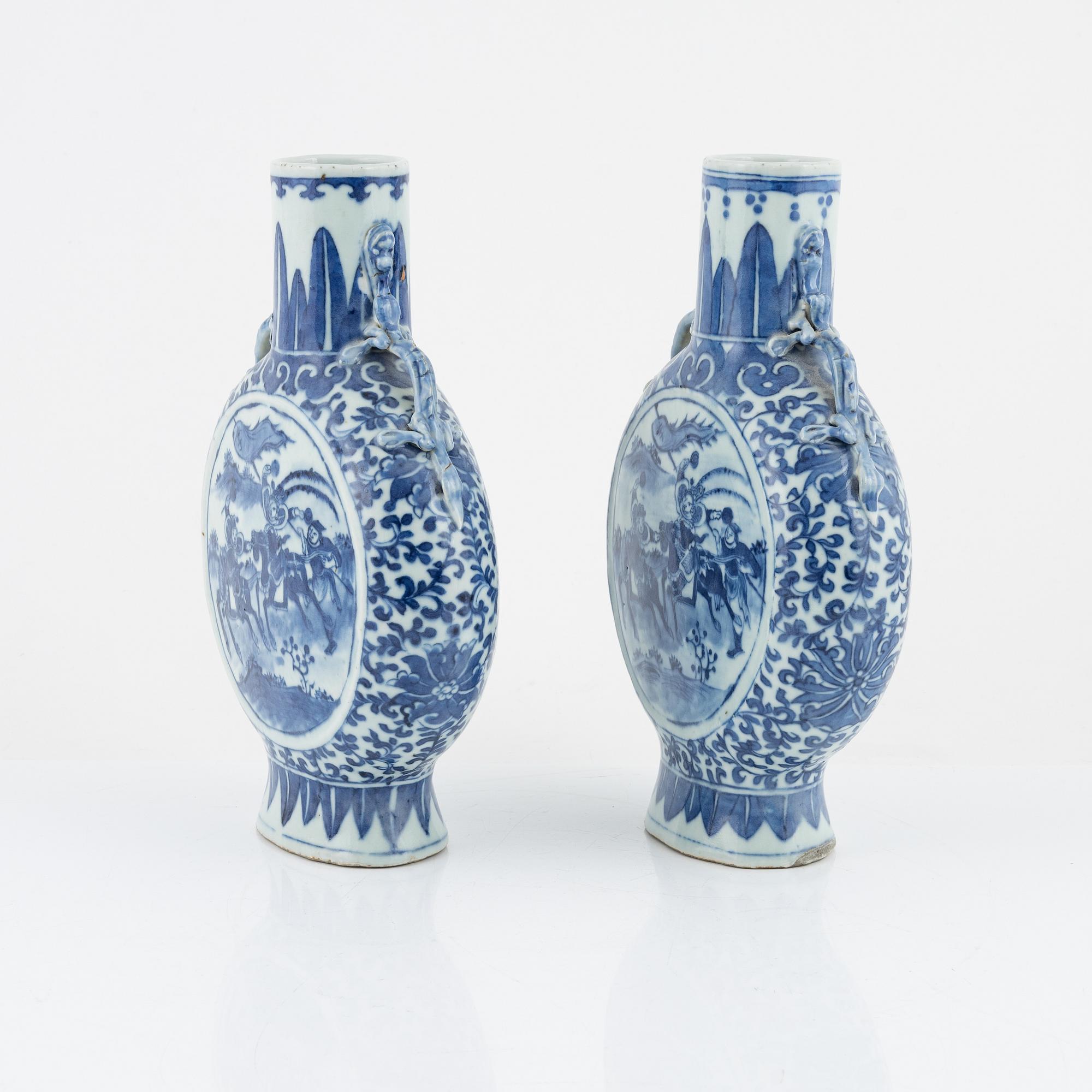 A matched pair of blue and white moon flasks, Qing dynasty, late 19th century.