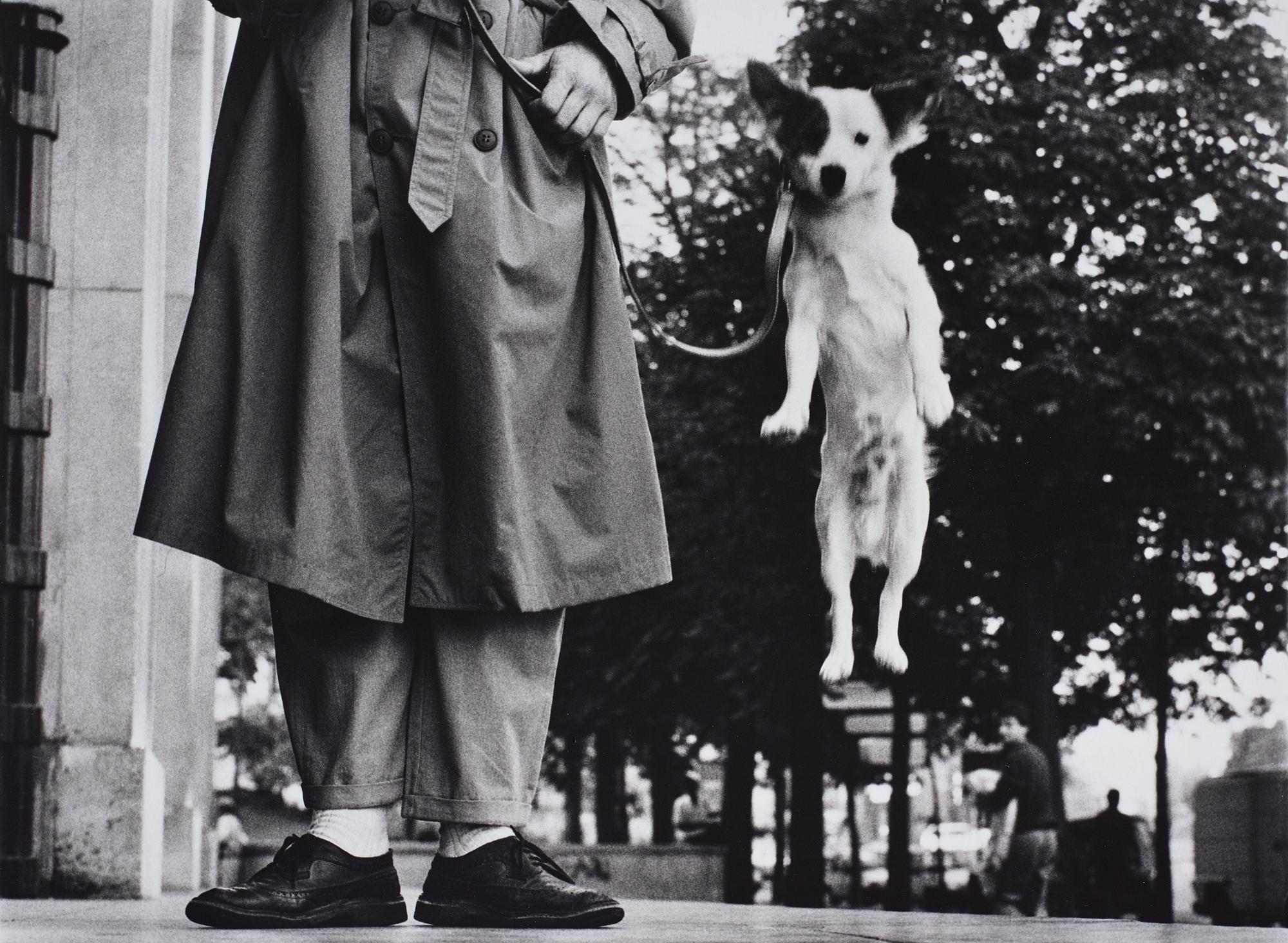 Elliott Erwitt, "Paris, France, 1989".