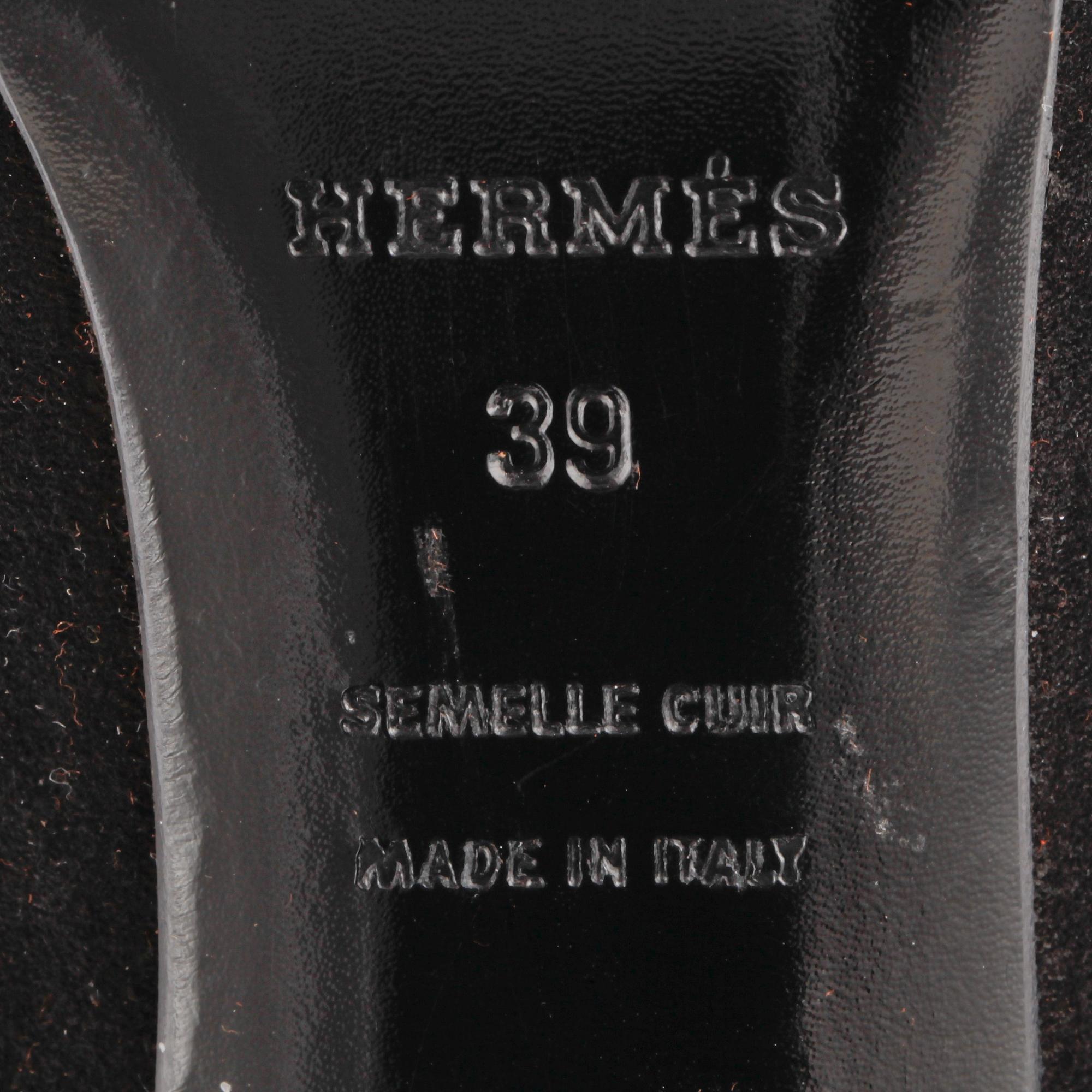 HERMÈS, ett par pumps, storlek 39.