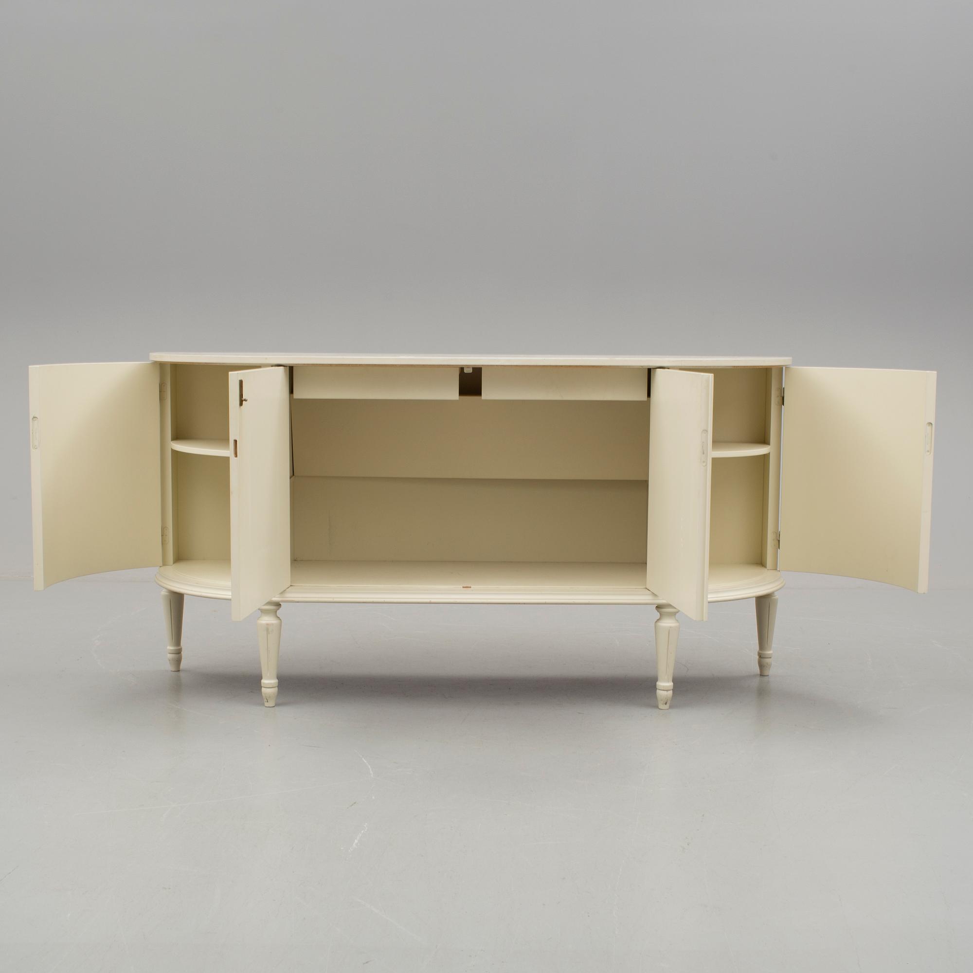 SIDEBOARD, gustaviansk stil, 1900-talets andra hälft.