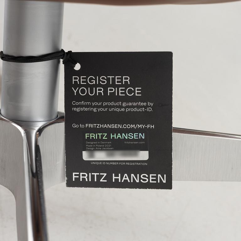 Arne Jacobsen, fåtölj, "Ägget", model 3316, Fritz Hansen, Danmark.