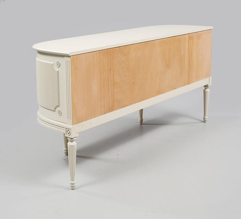 SIDEBOARD, gustaviansk stil, 1900-talets andra hälft.