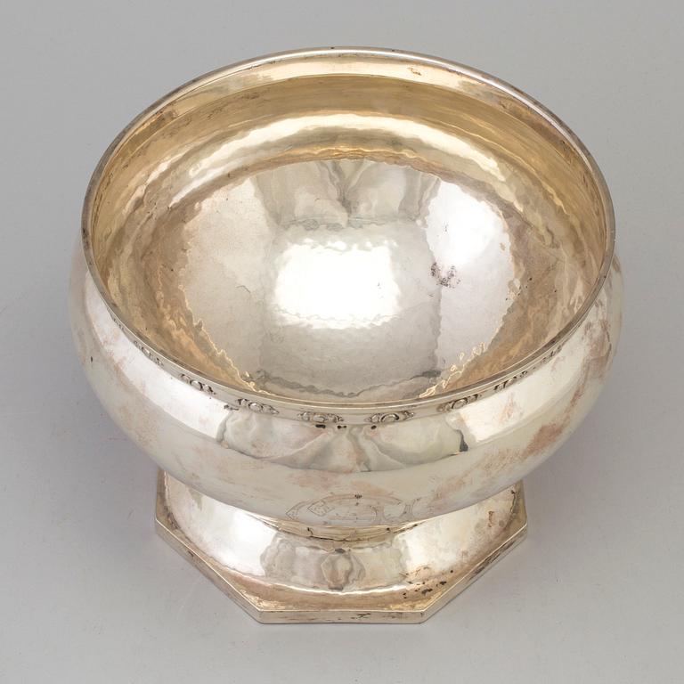 A silver bowl, Denmark 1919.