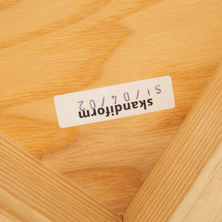 JONAS LINDVALL, STOLAR, 7 st, "Oak", för Skandiform, 2000-tal. Etikettmärkta.