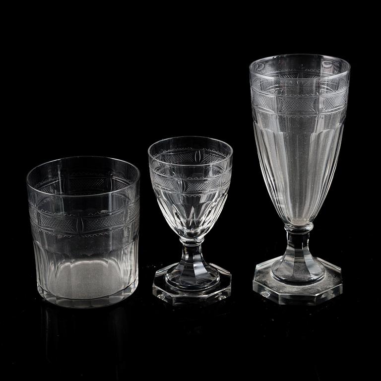 A Gerda Strömberg "Hörningsholm" glass service. (28 pieces).