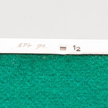 A cigarette case in silver, Dutch import mark ZII.