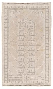 246. Märta Måås-Fjetterström, a 'Vita spetsporten' carpet, knotted pile in relief,  c. 218 x 119 cm, signed AB MMF,