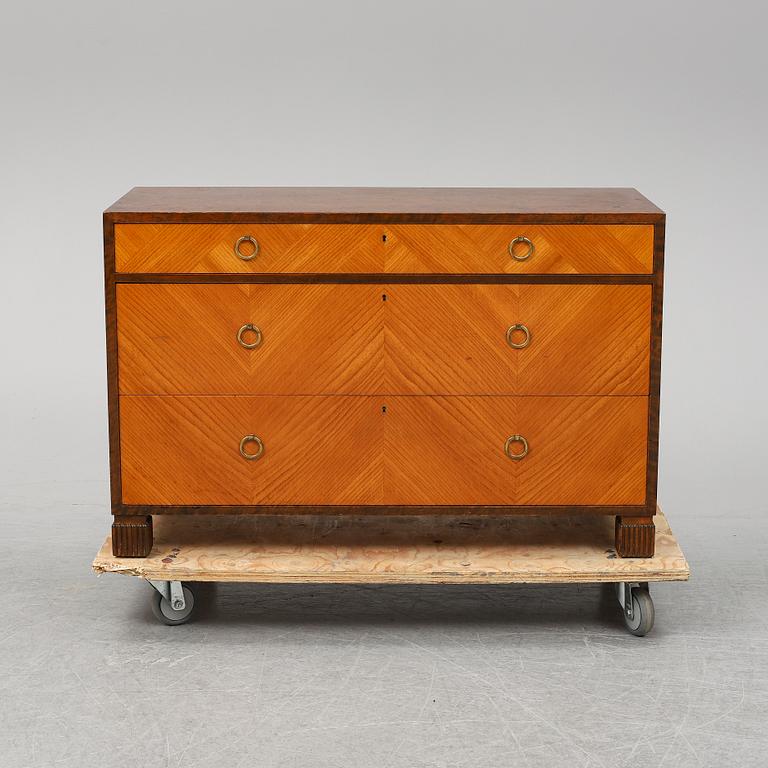 AXEL LARSSON, a chest of drawers, for Svenska Möbelfabrikerna, 1930s.