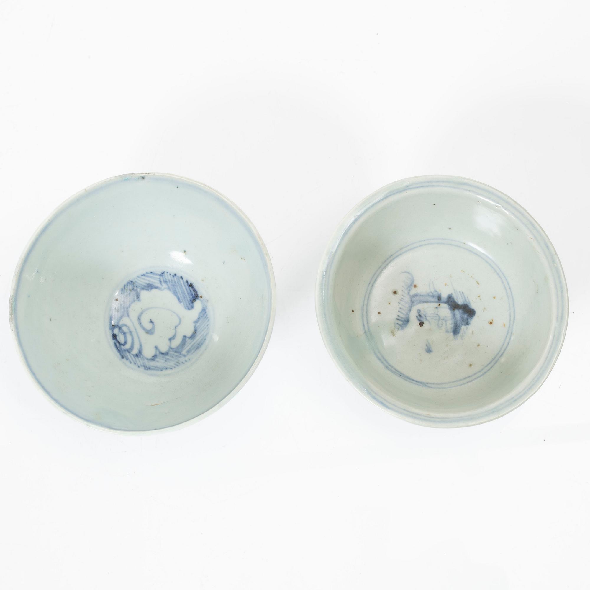 A group of four blue and white porcelain bowls, made for the Southeast Asian market, Ming and Qing dynasty.