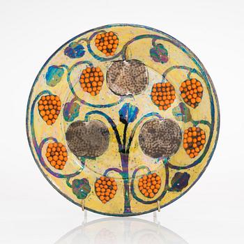 Birger Kaipiainen, a decorative plate signed Kaipiainen Arabia.