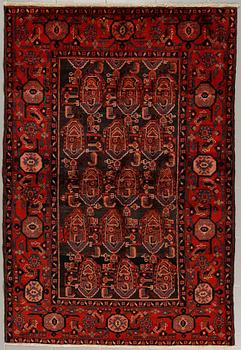 A NAHAVAND RUG, 207 x 140 cm.