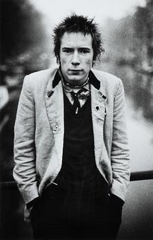 Anton Corbijn, "Johnny Rotten, Amsterdam", 1977.