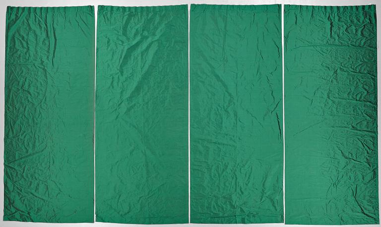 CURTAINS, 4 pcs., emerald green silk, ca 304,5 x 129,5 cm each, Svenskt Tenn, the second half of the 20th century.