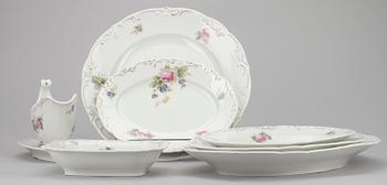 MAT- samt KAFFESERVIS, 117 delar, porslin Schlaggenwald, 1900-tal.