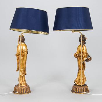 Bordslampor, ett par, asiatiska figurer, 1900-talets senare del.