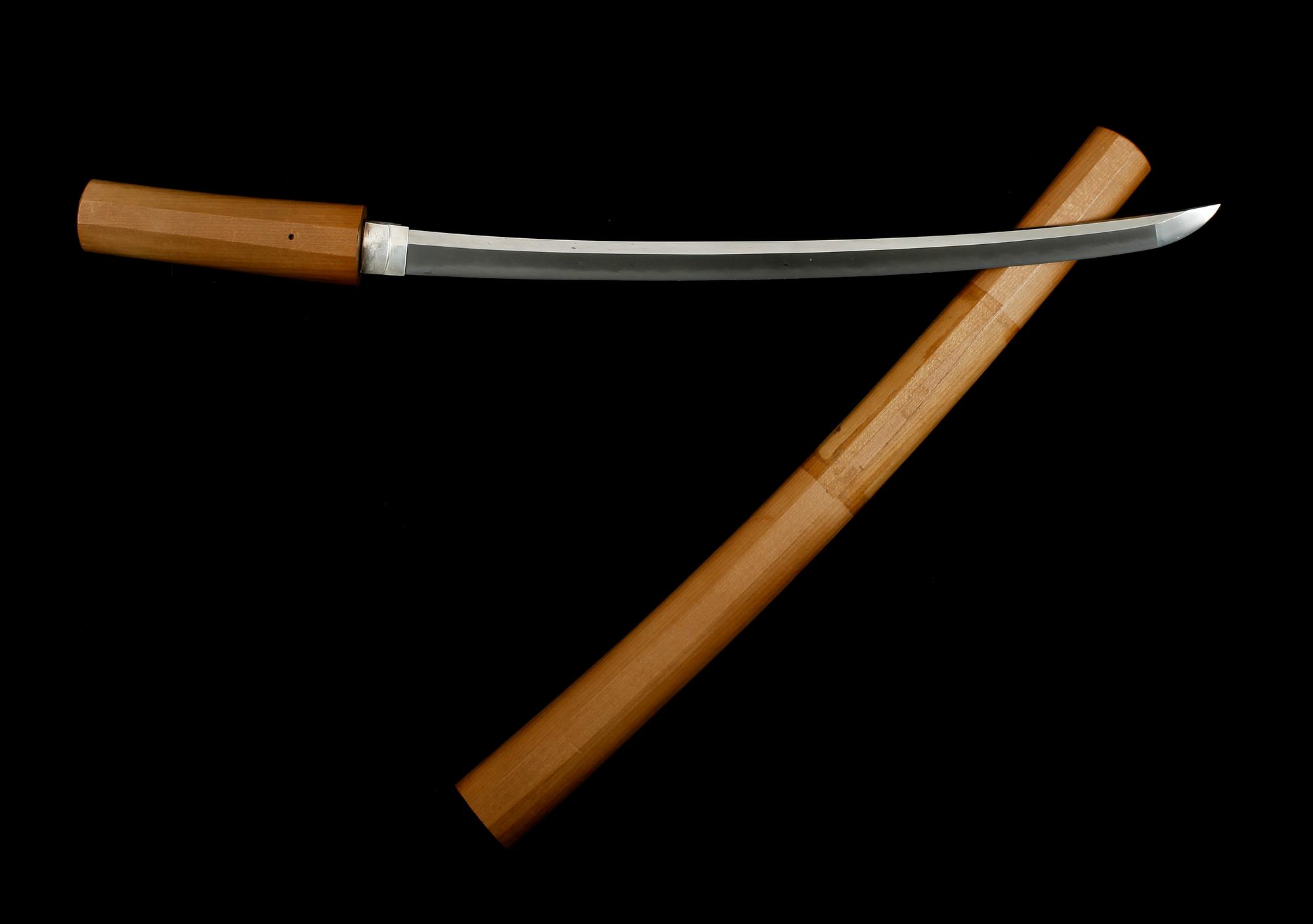 JAPANSKT SVÄRD, stål, sign Ujifusa saku, period Muromachi/ Momoyama (1392-1615).