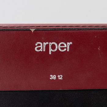 Lievore Altherr Molina, Four 'Norma' bar stools, Arper.