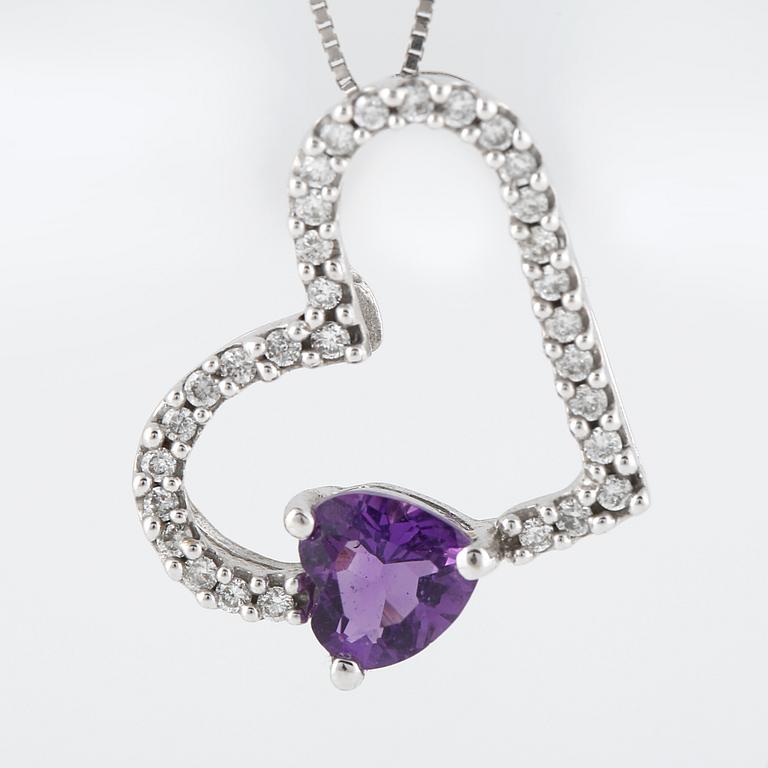 HÄNGE, 14K vitguld med briljantslipade diamanter samt fasettslipad ametist. Vikt 2,9 gram.