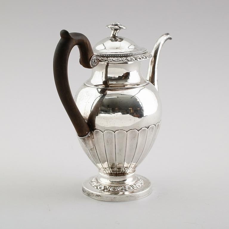 KAFFEKANNA, silver, Gustaf Möllenborg, Stockholm 1837. Vikt ca 447 gram.