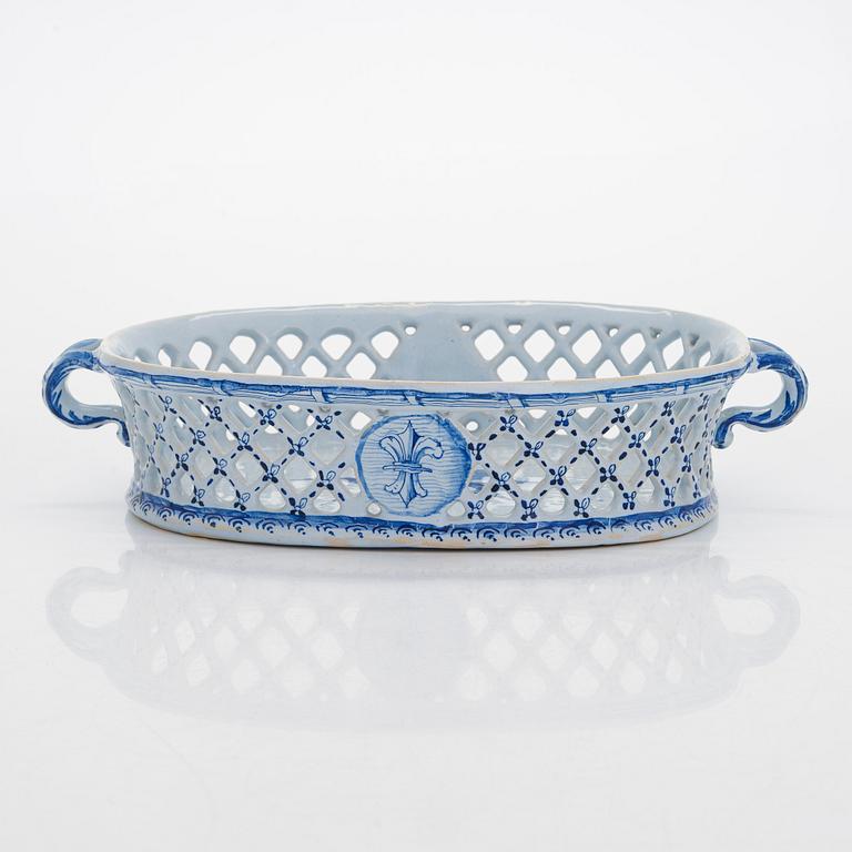 Rörstrand, a mid-18th-century faience bowl dated  8 november 1758.