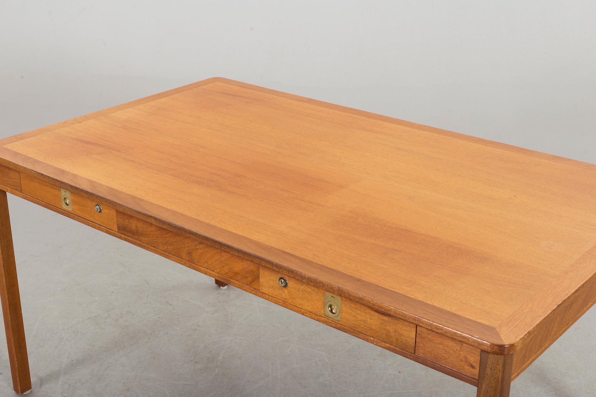 GÖRAN MALMBERG, a writing desk for Bröderna Andersson later part of the 20th century.